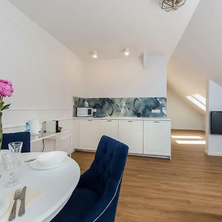 Czwarte Pietro Apartment *