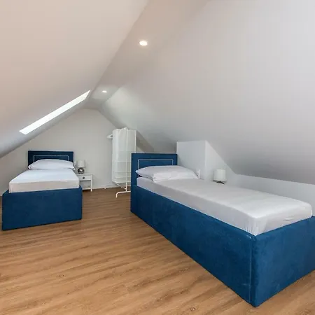 Czwarte Pietro アパート *